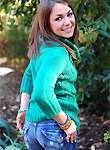 Taylor Lain pics, green sweater