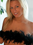 Kendra Rain pics, feather boa