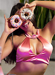 Watch 4 Beauty pics, Iris Lucky crazy for donuts
